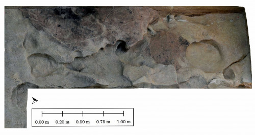 Gravettian combustion features and pits