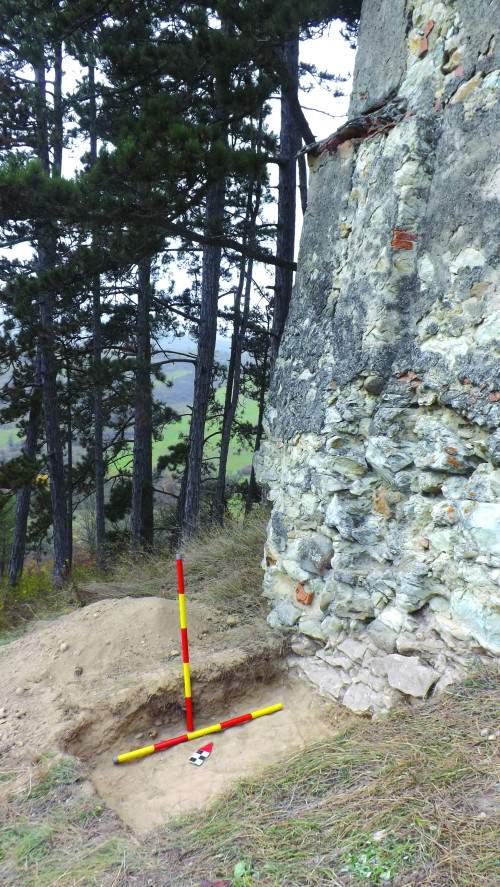 Fig. 5. Sondajul S.21, pe colțul de vest al cetății.