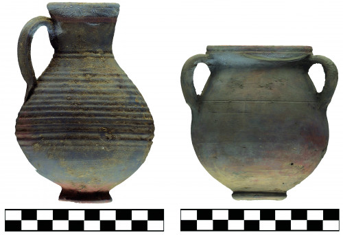 Fig. 2. Cele două vase ceramice din epoca romană timpurie descoperite în M. 11.