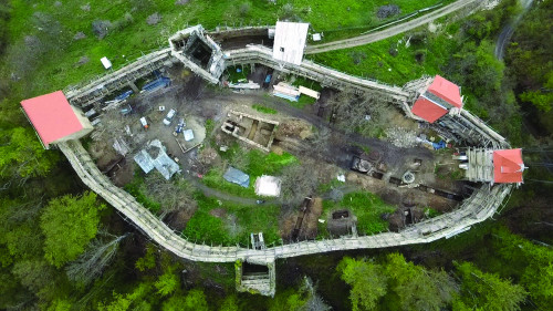 Fig. 1. Cetatea Saschiz în cursul cercetărilor arheologice, în aprilie 2023.