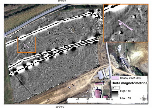 Fig. 4. Tărtăria – Podu Tărtăriei vest (2022 & 2023). Harta magnetometrică (alb-negru/-10+10 nT) pentru întreaga suprafață a sitului și detaliu cu amplasarea sondajului arheologic (S 039).