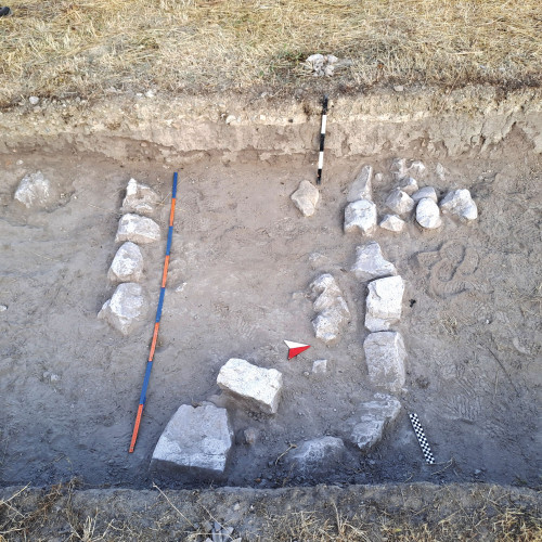 Fig. 3. Capidava X, campania 2023. Mormântul M 64 la
conturare.