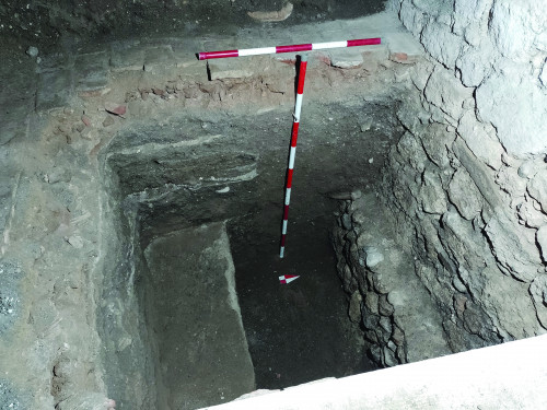 Fig. 2. Caseta deschisă în interiorul turnului, profilul de vest.