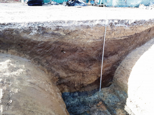 Fig. 5. Profilul șanțului de Nord al valului mare (vedere către
Vest).