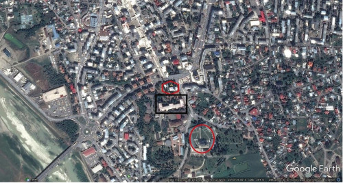 Fig. 1. Dispunerea Spitalului Precista (chenar negru) între Biserica Precista Mare (alături) și Episcopie, în plan îndepărtat (cerc roșu).