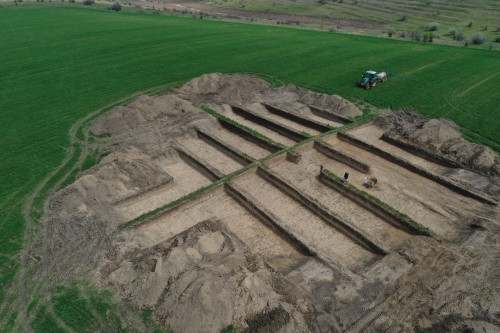 Fig. 4. Văcăreni –Tumulul 36, fotografie aeriană (foto Aurel Stănică).