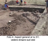 Chronicle of the Archaeological Excavations in Romania, 2003 Campaign. Report no. 67, Desa, Castraviţa<br /><a href='CronicaCAfotografii/2003/067/Desa-Castravita-4.jpg' target=_blank>Display the same picture in a new window</a>