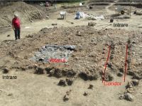 Chronicle of the Archaeological Excavations in Romania, 2019 Campaign. Report no. 25, Dobrovăţ, Pădurea Buda - Cetăţuia<br /><a href='CronicaCAfotografii/2019/01-sistematice/025-dobrovat-is-padurea-buda-s/fig6-dobrovat-padurea-buda-l4-coridor-si-intrari.jpg' target=_blank>Display the same picture in a new window</a>